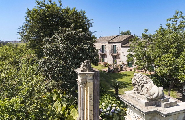 Charming villa with pool, blossoming garden & view