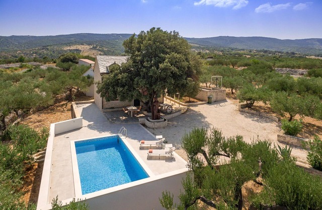 Charming villa with swimming pool