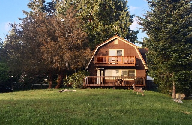 Charming Whidbey Island Getaway