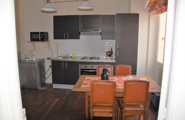 Chateau Igny, 17th century/3 gites: "Lombard" in the left tower - sleeps 4