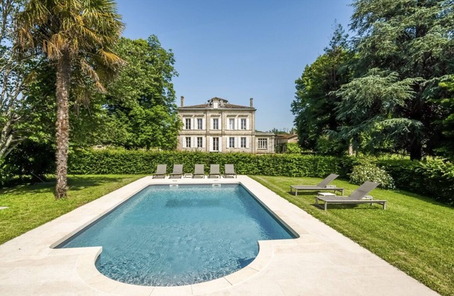 Chateau Levet - Six Bedroom Castle, Sleeps 12