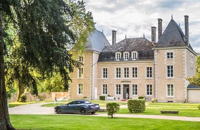 Chateau Paradis - Twentyeight Bedroom Castle, Sleeps 91