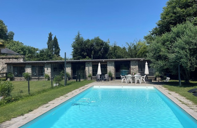 Chateau pool house, 1.5 hectares of garden, perfect for families
