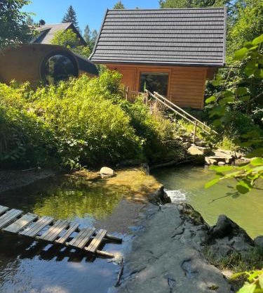 Chatka z sauną nad rzeką