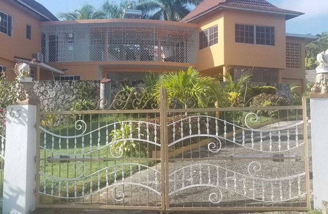 Chaudhry House Villa Montego Bays n