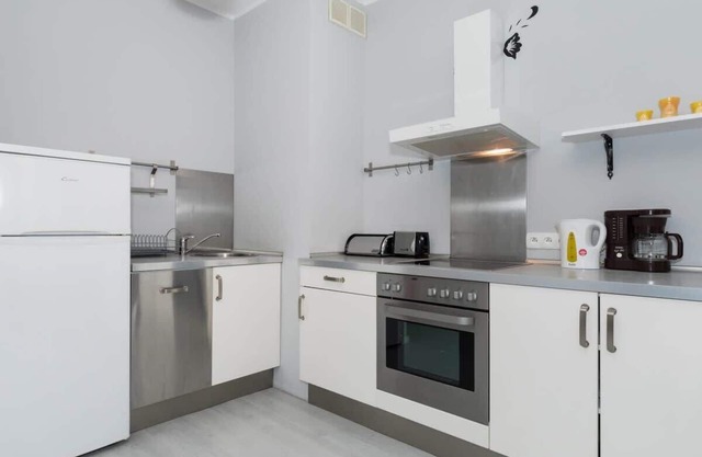 Chełmońskiego 4F | Light Grey Apartment | Balcony