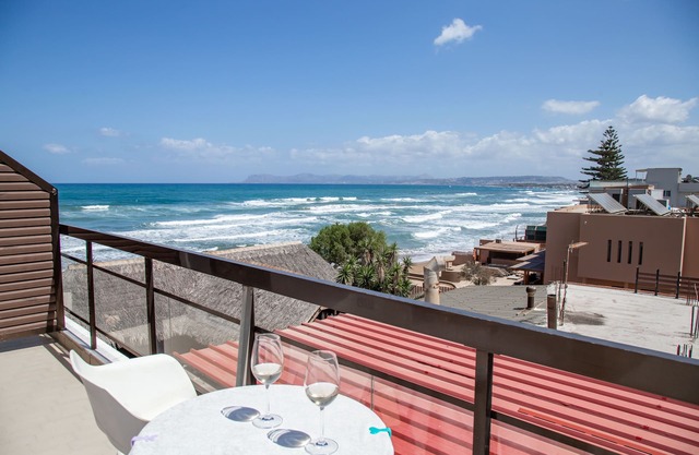 Cheap Twin Room 10 Meters from the Beach