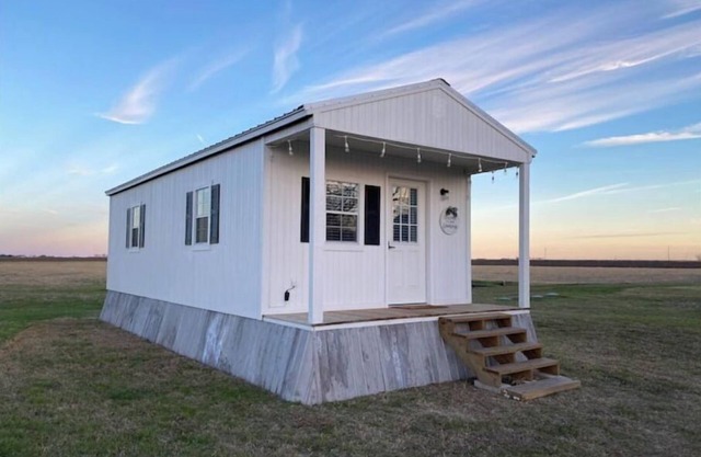Cheerful 1-bedroom farm getaway!