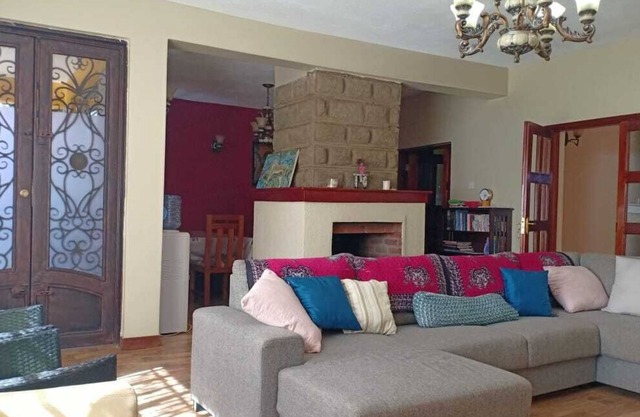Cheerful 4 brm modern villa suitable for families & groups near Thika Golf Club