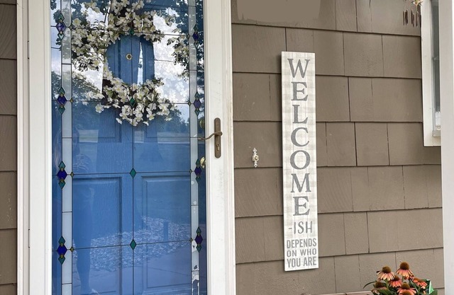 Cheerful, southwest-inspired heartland hideaway