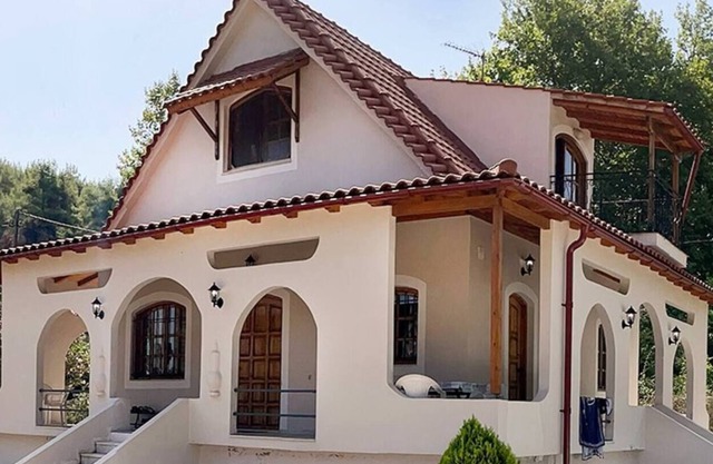 Cheerful villa in the genuine part of Greece