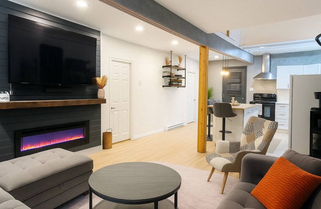 Chef’s Kitchen | Fire Pit+BBQ Deck Private Yard