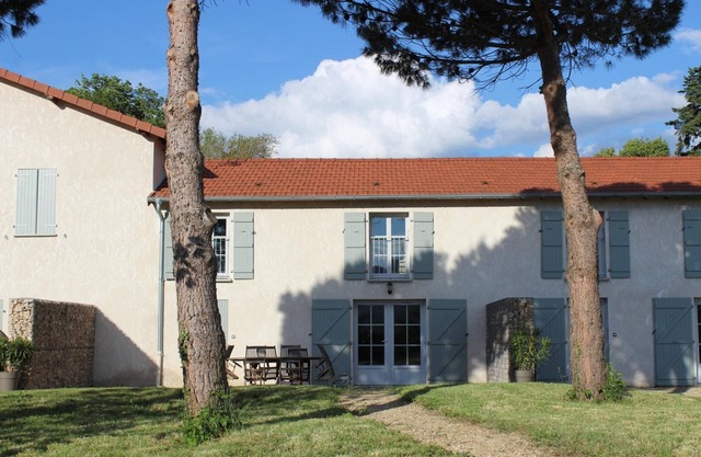 Chez Emilian - CHARNAY LES MACON
