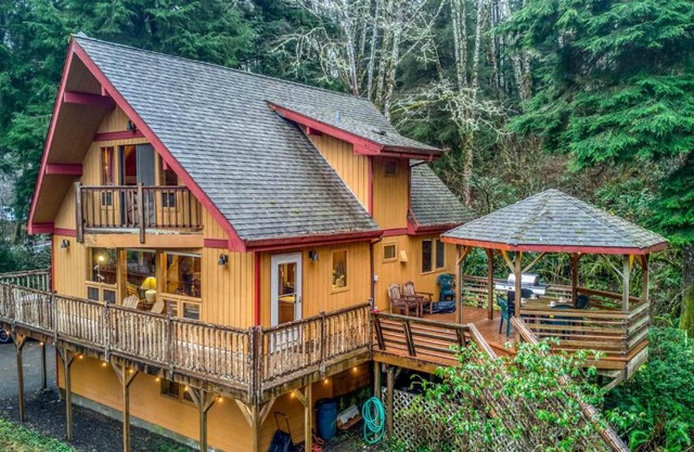 Chez Nous Chalet - Meredith Lodging