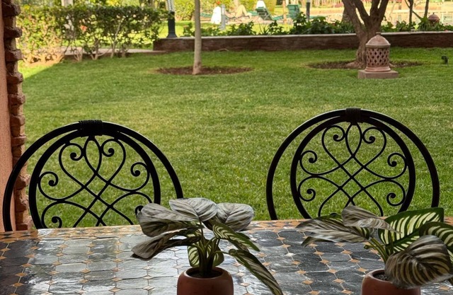 Chic 1-bedroom apartment in delightful Marrakech with WiFi,