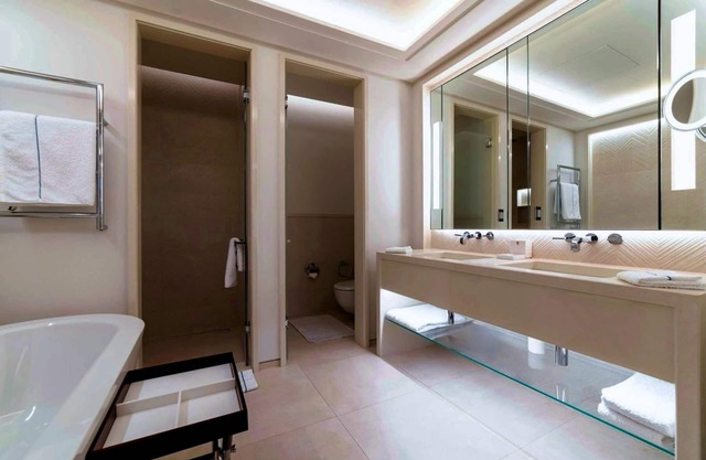 Chic 1-bedroom apartment with WiFi, AC in charming Tivat