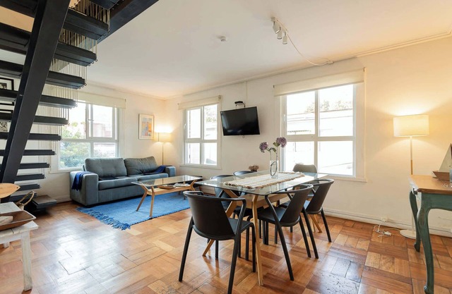 Chic 2BR Duplex in Providencia Perfect for Groups