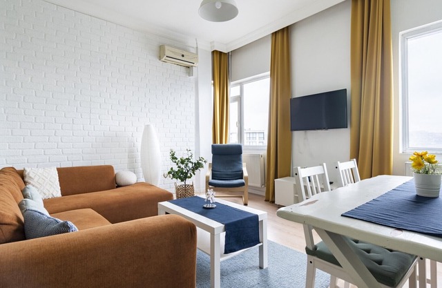 Chic Flat w Sea View and near Galata Tower