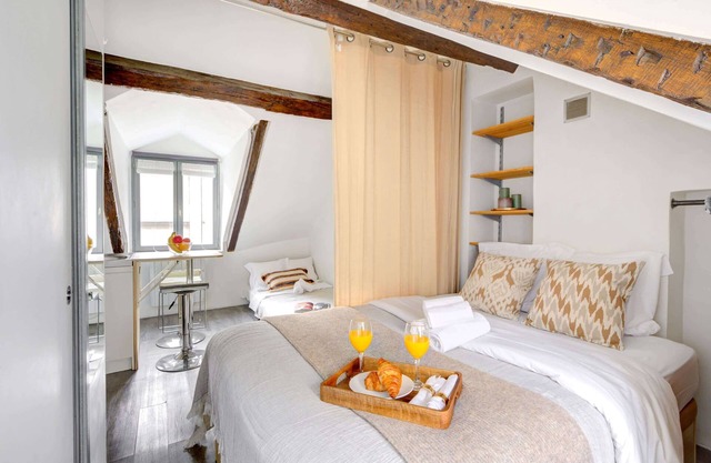 Chic Studio in the Heart of Le Marais