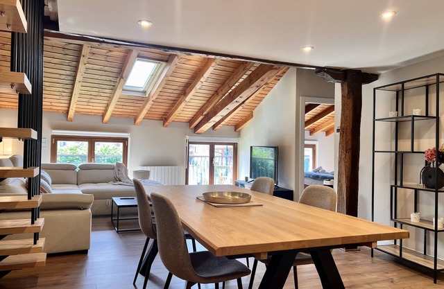 ChicFlat Bermeo 2 (Duplex in the old town)