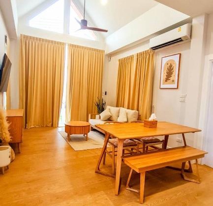 child shill pool villa