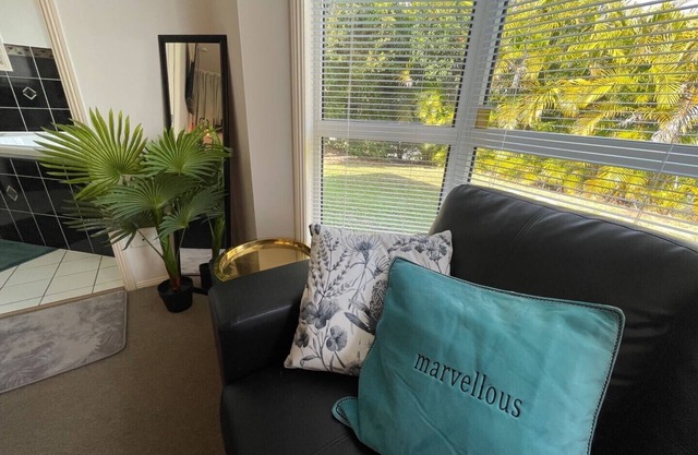 Chill Lux SPA Unit North Lakes Gateway