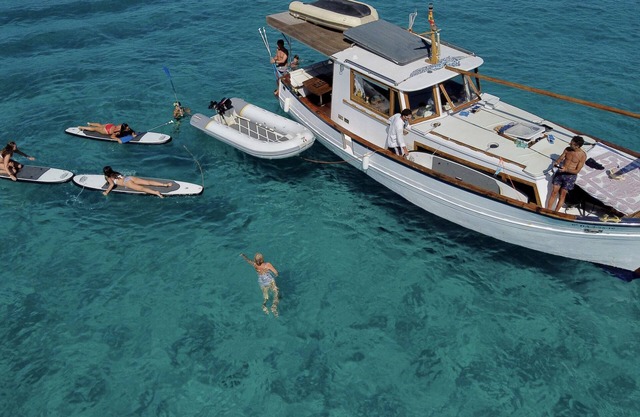 CHILLOUTBOAT PUERTO FORMENTERA