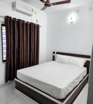 Chooravelil Villa, Adimali - Family Stay Near Munnar