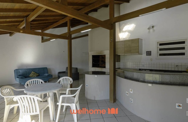 Churrasqueira em Floripa 200m de Ponta das Canas