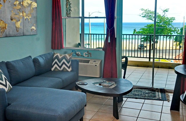 Cielito Del Mar (Little Heaven at Sea) 3bd 2ba Penthouse Beach Condo