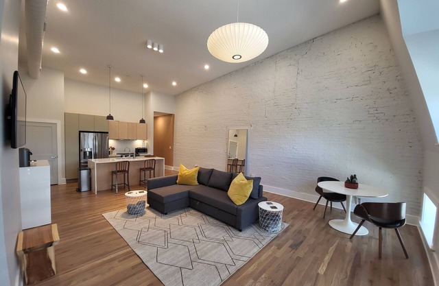 Cincinnati penthouse 1 bed 1.5 bath between OTR & CBD