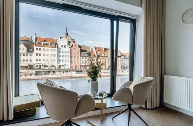 City Center Apartment with Motława River View