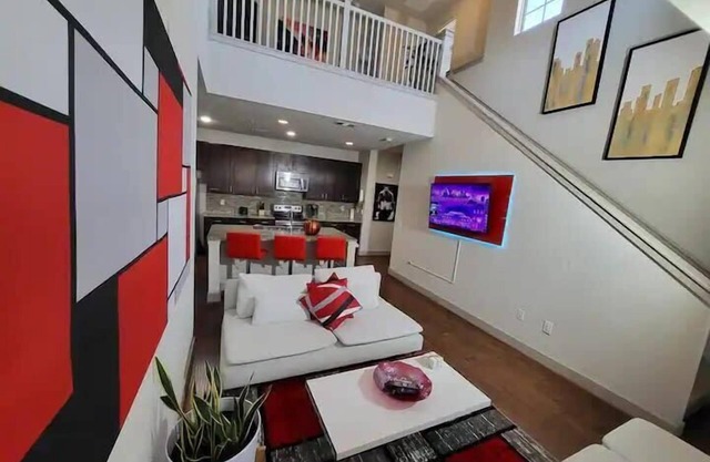 City Center Modern 3-Level Home with Pool