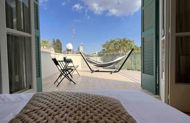 City Centre Luxury & Fully Renovated Apartment n2