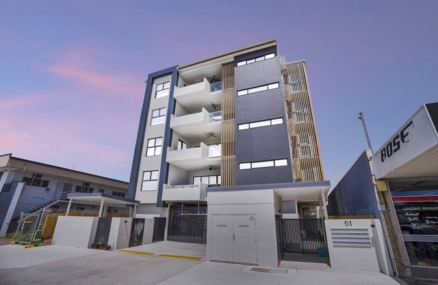 City Escape @ Loft Apartments - Cairns CBD