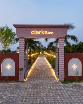 Clarks inn Bichpuri Agra
