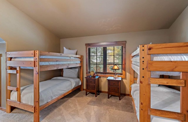 Classic Chalet|Wood Fireplace, Great for Families