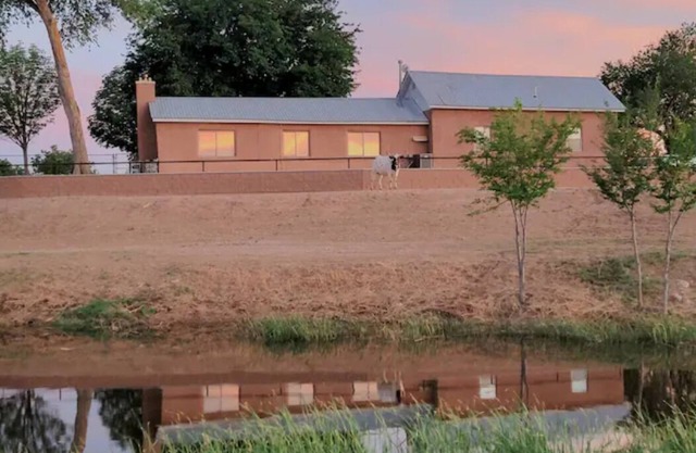 Classic farmhouse on 20 acres, no cleaning fee!