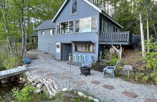 Classic Maine Waterfront Cottage