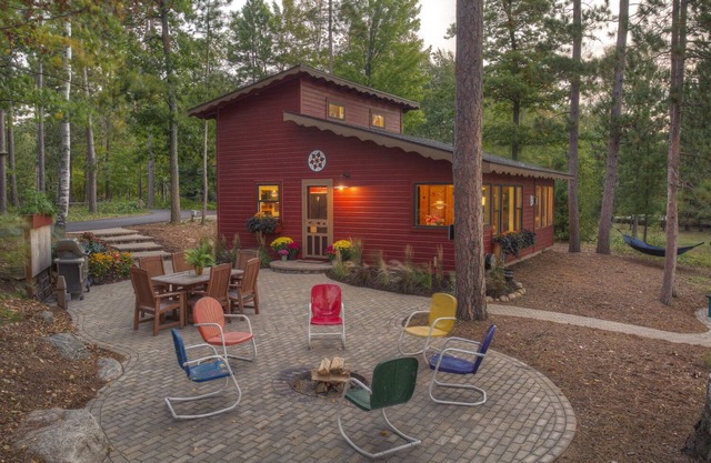 Classic Minnesota Cabin on Beautiful Lake O'Brien - Includes Pontoon Boat
