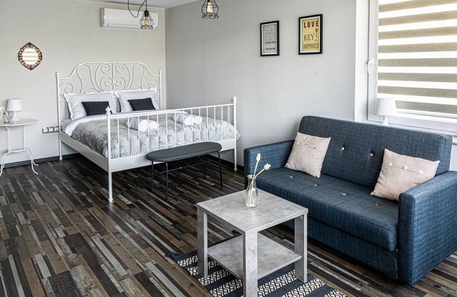 Classic, modern with a hint of glam studio, 5 minutes from center