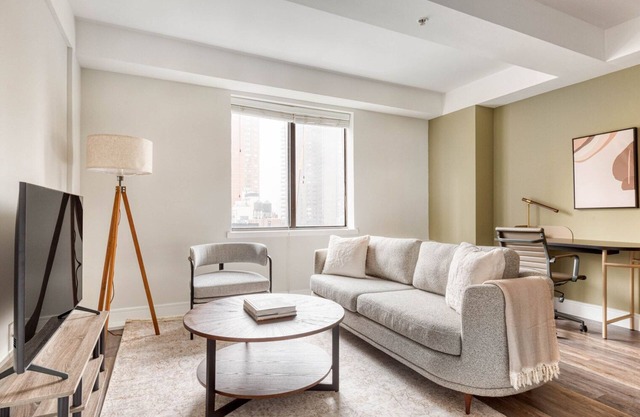 Classic UES 2BR w/W/D, Gym & Doorman, nr Carl Schurz Park, by Blueground