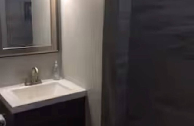 Clean and updated 2 bedroom home in Burnt Store Marina Villa