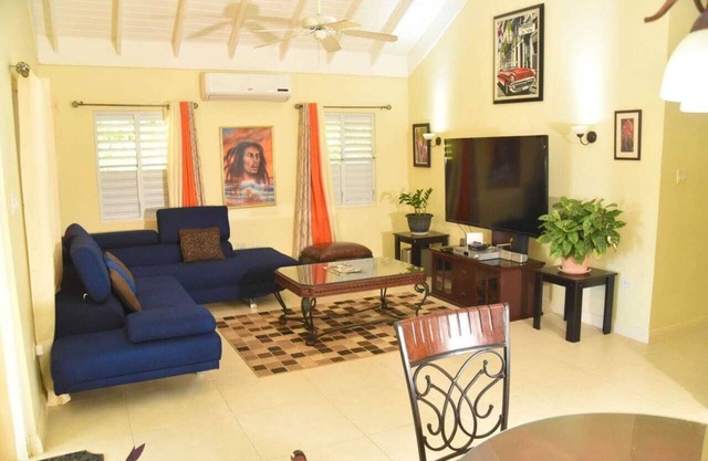Clean, Cozy, Convenient, Villa in Elite Community