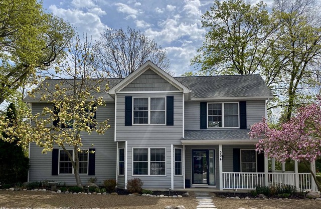 Clean, Cozy Lake House For An Upscale Stay