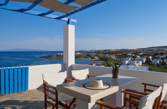Cleopatra Seaside Homes Paros