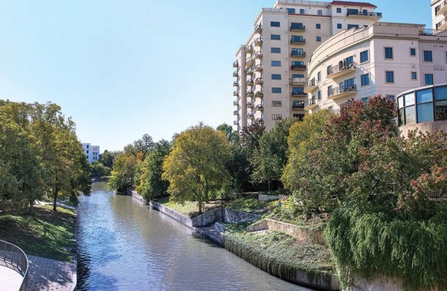Close to Alamo, Riverwalk, Shopping, Night Life- Wyndham La Cascada 2 BR Deluxe