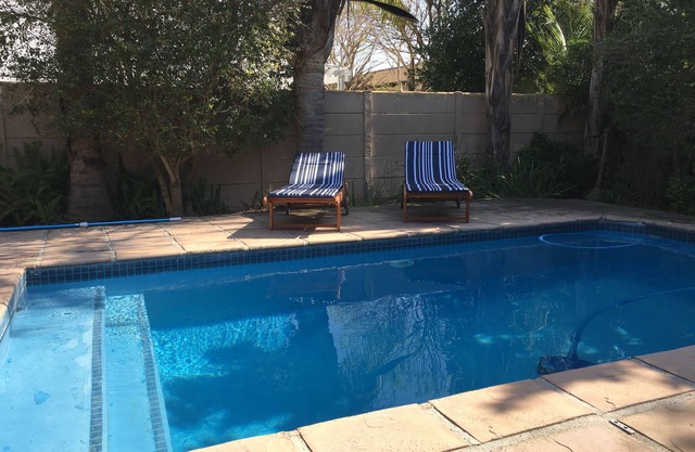 Close to golf course - Cozy, quiet holiday house with pool and garden