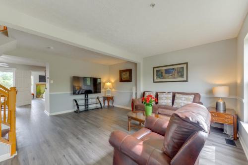 Close to Hospital and White Marsh! Rosedale Townhome