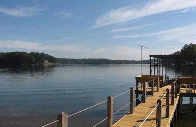 Close to Mountains, Clemson, Asheville, Marina & Best Lake in the Carolinas